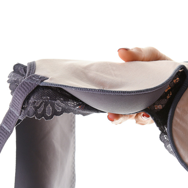 Új modell női melltartó gombokkal