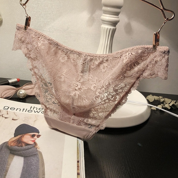 Női bikini csipkével hátul