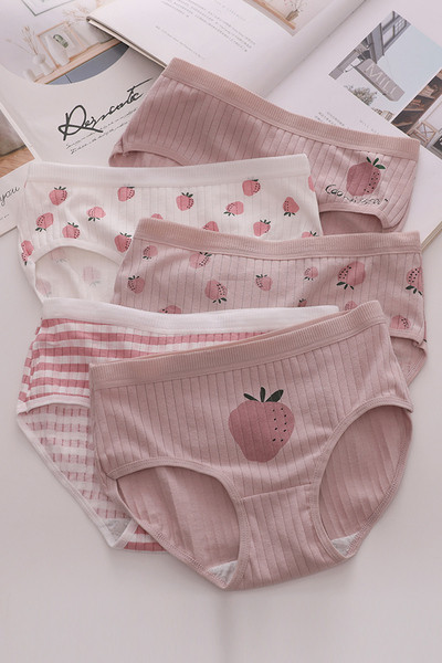 Öt napi női bikini készlet applikációkkal