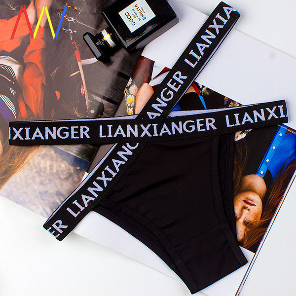 Női bikinik keresztezett gumírozással