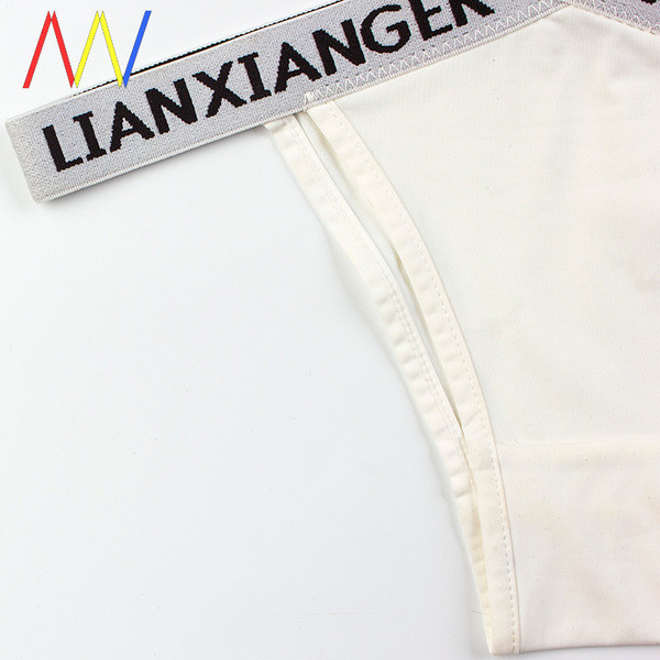 Női bikinik keresztezett gumírozással