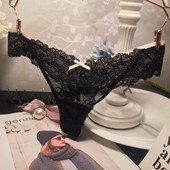 Női csipke tangák szalaggal