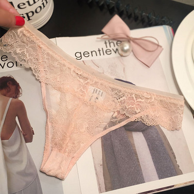 Női csipke tangák szalaggal