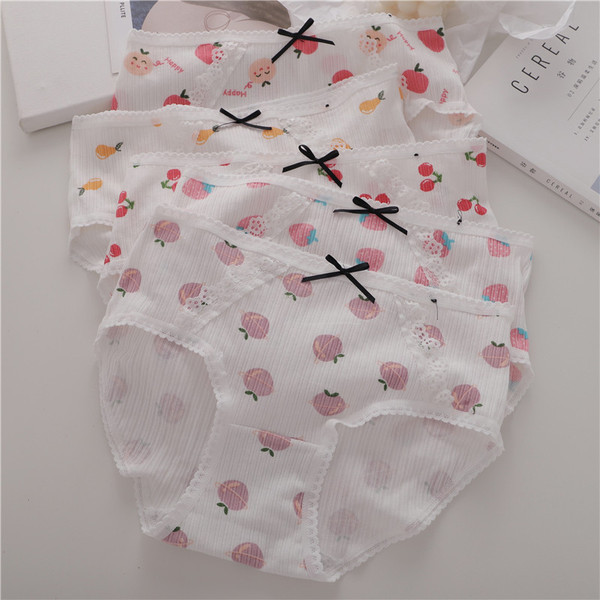 Μοντέρνα γυναικεία μπικίνι με έγχρωμη εκτύπωση - ένα σύνολο πέντε κομματιών