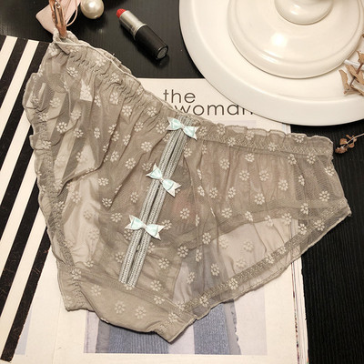 Női átlátszó bikini szalaggal a hátán