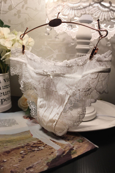 Γυναικείο μπικίνι με δαντέλα