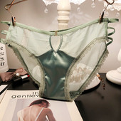 Női bikini kivágott résszel és csipkével