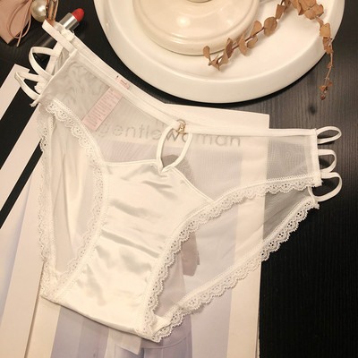 Női bikini kivágott résszel és csipkével