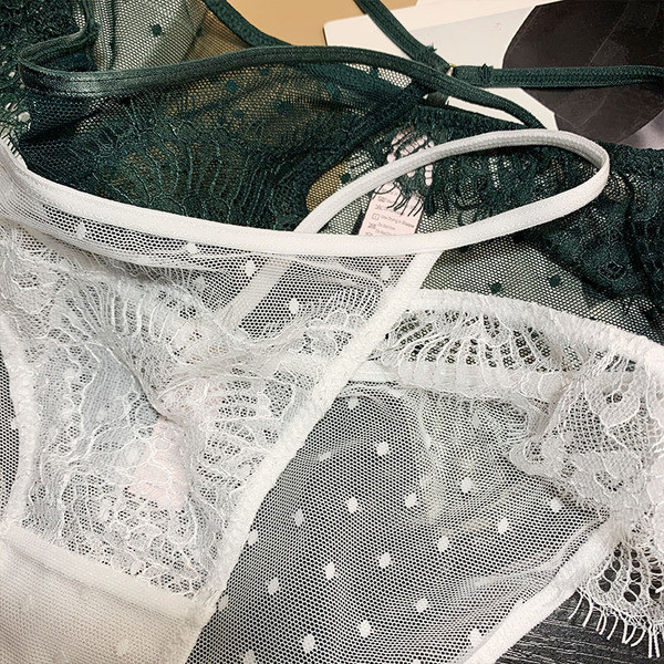 Γυναικείο μπικίνι με δαντέλα και λεπτή ελαστική