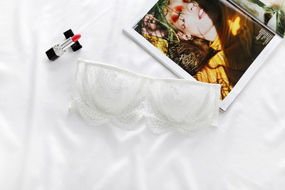 Stílusos női melltartó típusú bridget csipkével