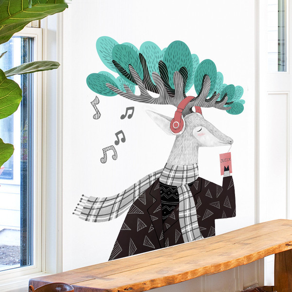 Fali dekoráció különféle elemekkel gyerekszobába