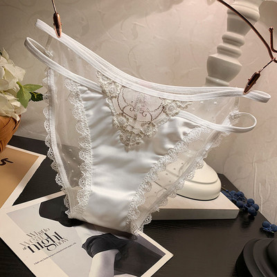 Γυναικείο μπικίνι με διαφανό πίσω μέρος  και κεντημένα λουλούδια