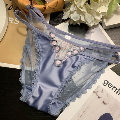 Γυναικείο μπικίνι με διαφανό πίσω μέρος  και κεντημένα λουλούδια