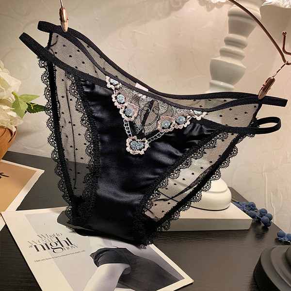 Γυναικείο μπικίνι με διαφανό πίσω μέρος  και κεντημένα λουλούδια