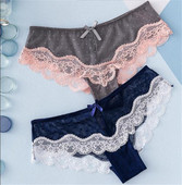 Γυναικείο μπικίνι με δαντέλα και κορδέλα