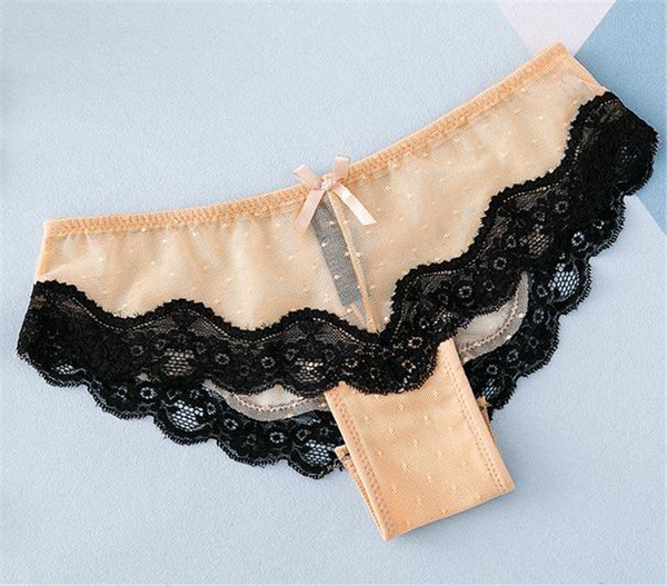 Γυναικείο μπικίνι με δαντέλα και κορδέλα