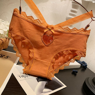 Γυναικείο μπικίνι με δαντέλα και  καρδιά