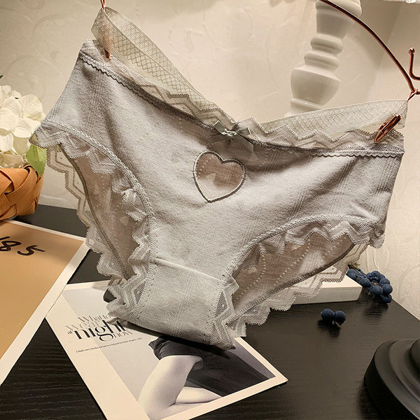 Γυναικείο μπικίνι με δαντέλα και  καρδιά