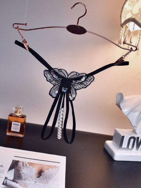 Női tangák új modellje pillangóval és gyöngyökkel