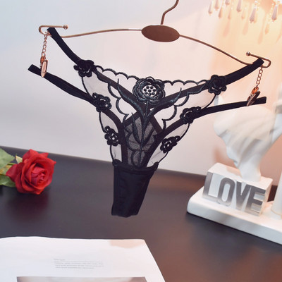 Διαφανή γυναικεία στρινγκ με κοψίματα και κεντήματα