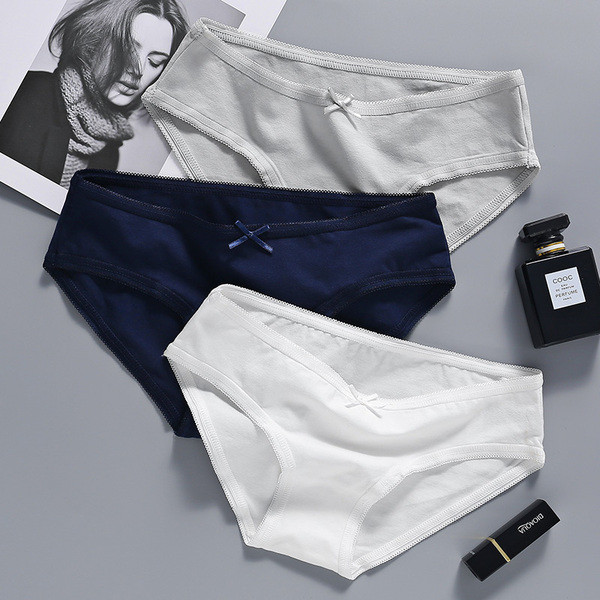 Σετ  από 4 γυναικεία μπικίνι με κορδέλα