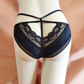 Σύγχρονο γυναικείο μπικίνι με δαντέλες