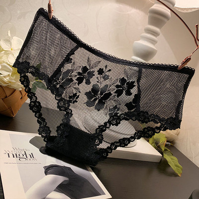 Átlátszó női bikini hímzett virágokkal és csipkével