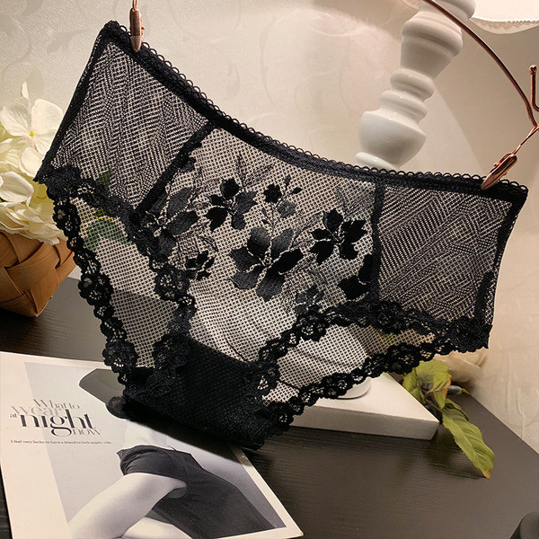 Átlátszó női bikini hímzett virágokkal és csipkével