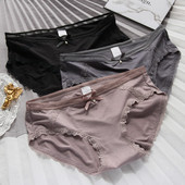 Varrat nélküli női bikini csipkével és szalaggal