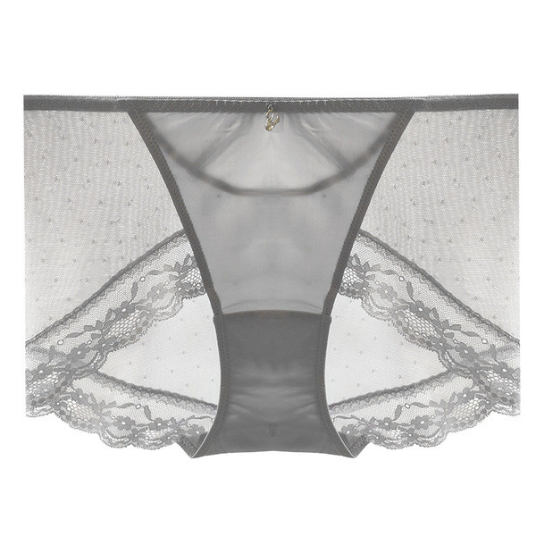 Intim fehérnemű normál derékkal és csipkével