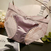 Női bikini csipkével hátul