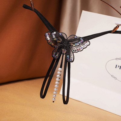 Изрязан модел дамски прашки с перли и бродерия пеперуда с пайети