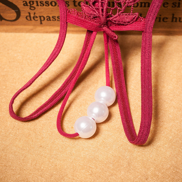 Izrezane ženske tange s vezom i perlama