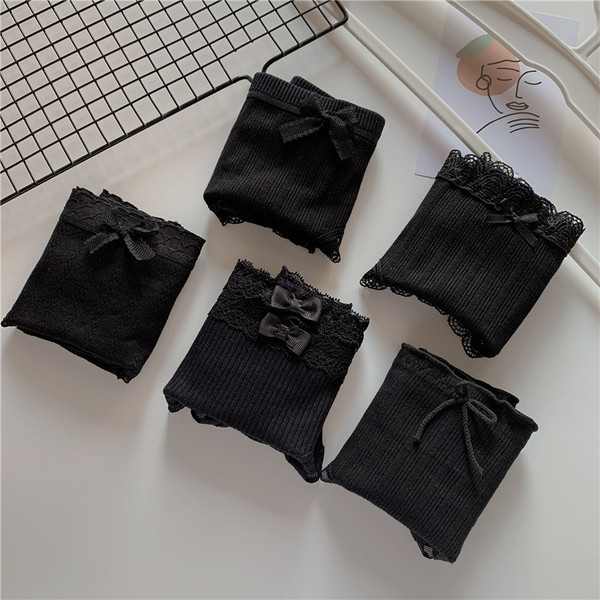 Öt fekete női bikini szett