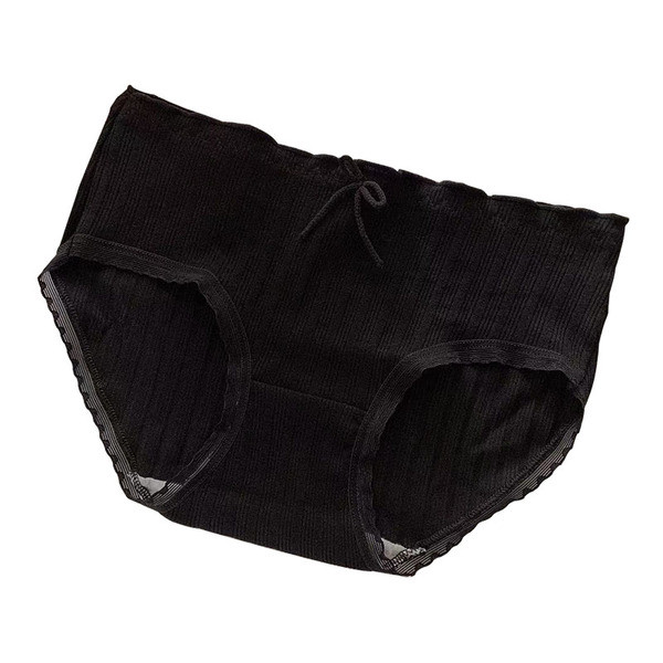 Öt fekete női bikini szett