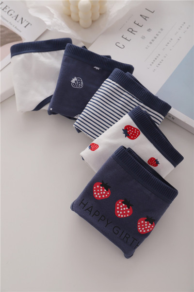 Öt darab pamut női bikini szett, rárakásokkal