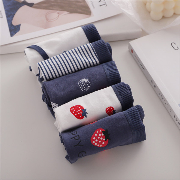 Öt darab pamut női bikini szett, rárakásokkal