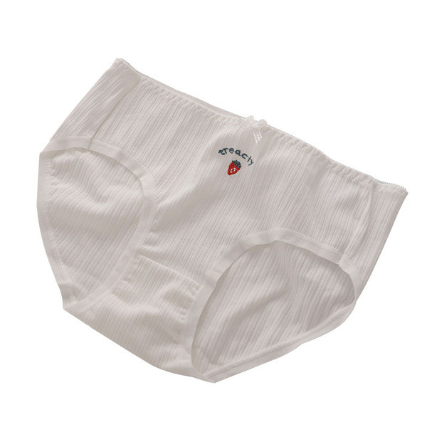 Öt darab női bikini szett hímzéssel