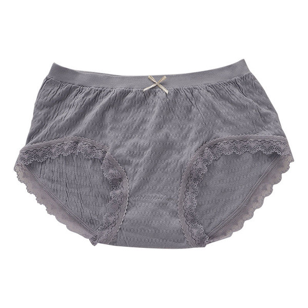 Négy pamut bikini szett csipkével