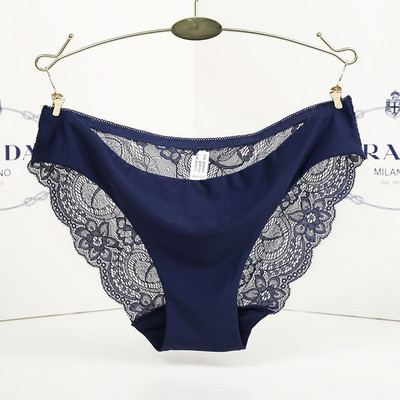 Női alkalmi bikini, hátul csipkével