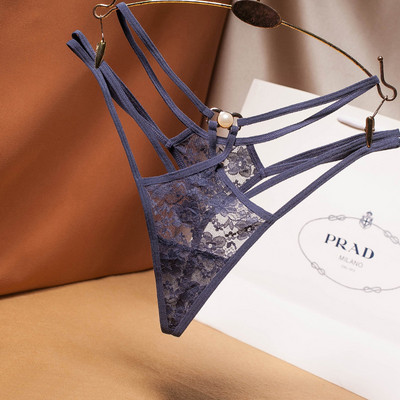 Μοντέρνα γυναικεία στρινγκ με δαντέλα και μαργαριτάρι