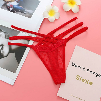 Női csipke tangák vékony pánttal