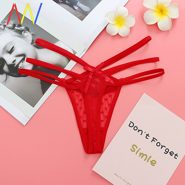 Női csipke tangák vékony pánttal