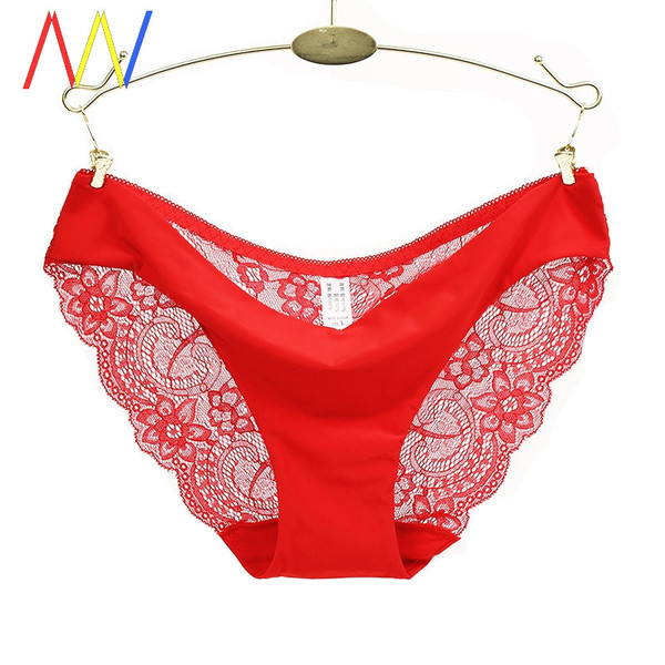 Női bikini alacsony derékkal, hátul csipkével