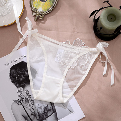 Átlátszó női bikinik nyakkendővel