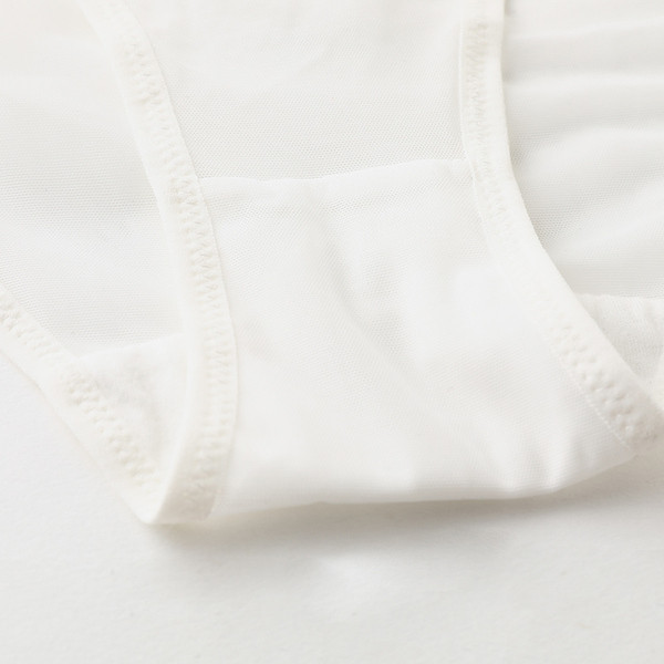 Átlátszó női bikinik nyakkendővel