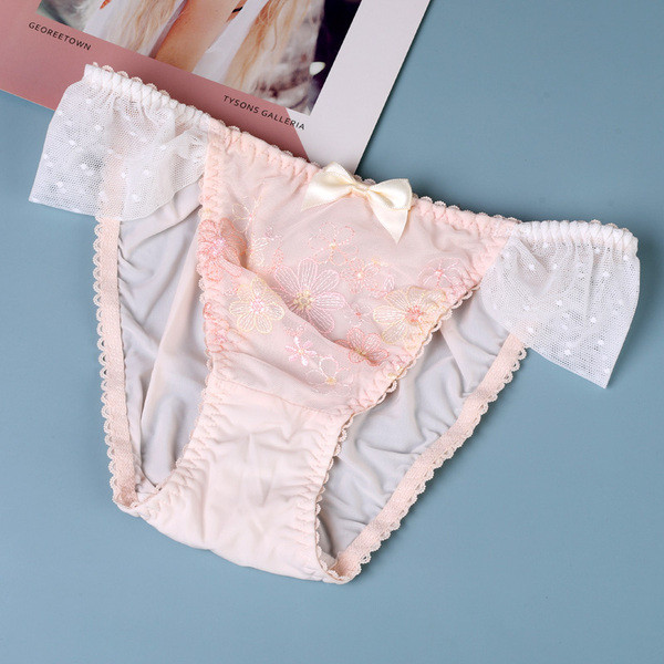 Női bikini szalaggal