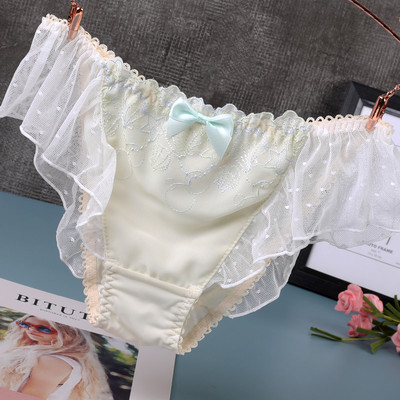 Modern női bikini szalaggal és csipkével