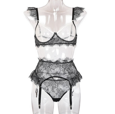 Átlátszó női fehérnemű szett három részből, fekete-fehér színben