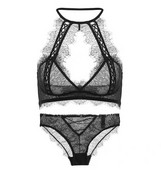 Új modell csipke fehérnemű szett két részből áll